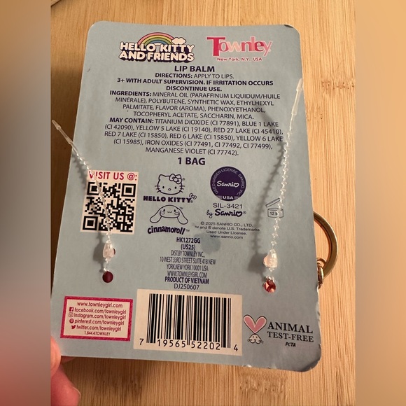 Hello Kitty lip balm set - Picture 4 of 4